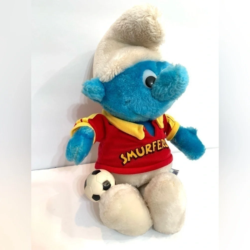 1982 SMURF Soccer Player Plush Toy SMURFEROOS Peyo Wallace Berrie World Cup